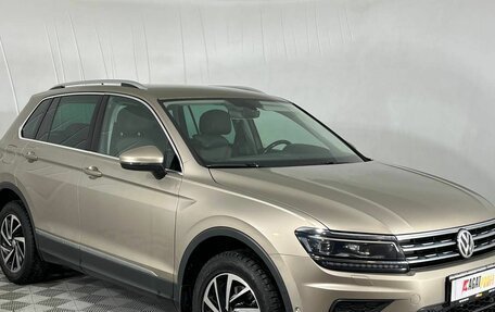 Volkswagen Tiguan II, 2018 год, 2 199 000 рублей, 3 фотография