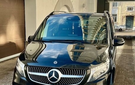 Mercedes-Benz V-Класс, 2019 год, 5 350 000 рублей, 3 фотография