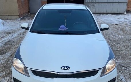 KIA Rio IV, 2018 год, 1 200 000 рублей, 10 фотография