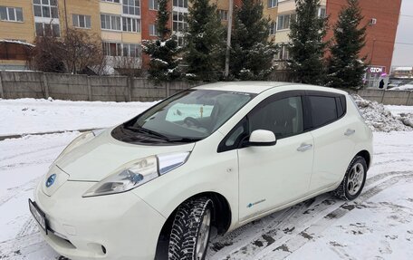 Nissan Leaf I, 2011 год, 610 000 рублей, 2 фотография