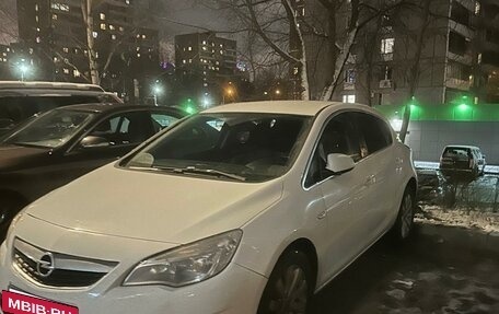 Opel Astra J, 2011 год, 780 000 рублей, 3 фотография