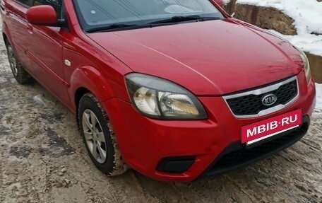 KIA Rio II, 2011 год, 670 000 рублей, 2 фотография