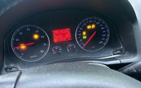Volkswagen Golf V, 2005 год, 490 000 рублей, 12 фотография