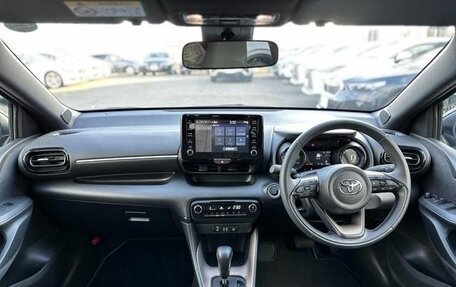 Toyota Yaris, 2021 год, 950 000 рублей, 20 фотография