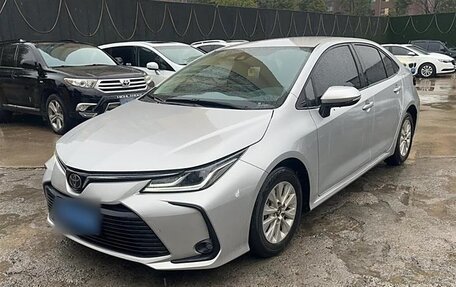 Toyota Corolla, 2021 год, 1 800 000 рублей, 2 фотография