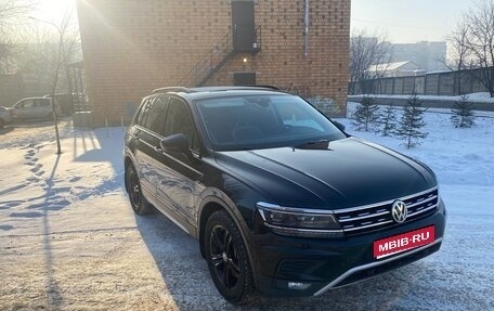 Volkswagen Tiguan II, 2019 год, 2 830 000 рублей, 1 фотография