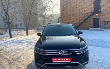 Volkswagen Tiguan II, 2019 год, 2 830 000 рублей, 2 фотография