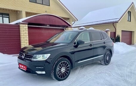 Volkswagen Tiguan II, 2021 год, 3 099 000 рублей, 1 фотография