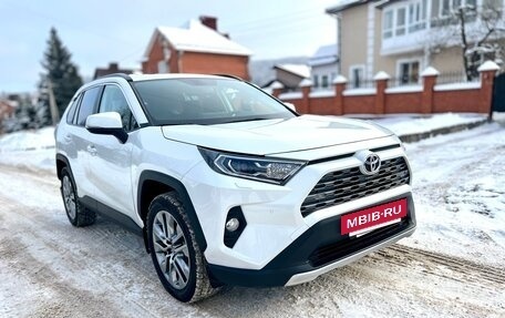 Toyota RAV4, 2021 год, 5 200 000 рублей, 6 фотография