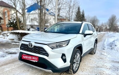 Toyota RAV4, 2021 год, 5 200 000 рублей, 5 фотография