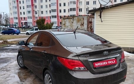 Hyundai Solaris II рестайлинг, 2014 год, 1 010 000 рублей, 4 фотография