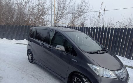 Honda Freed I, 2014 год, 1 330 000 рублей, 7 фотография