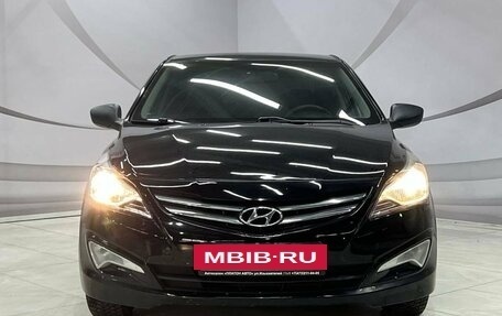 Hyundai Solaris II рестайлинг, 2015 год, 930 000 рублей, 2 фотография