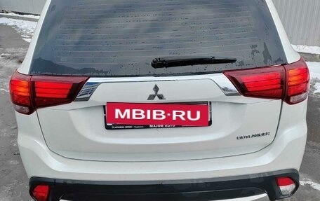 Mitsubishi Outlander III рестайлинг 3, 2015 год, 1 500 000 рублей, 21 фотография