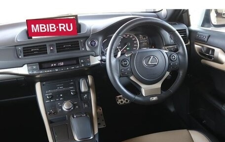 Lexus CT I рестайлинг, 2021 год, 1 850 000 рублей, 29 фотография