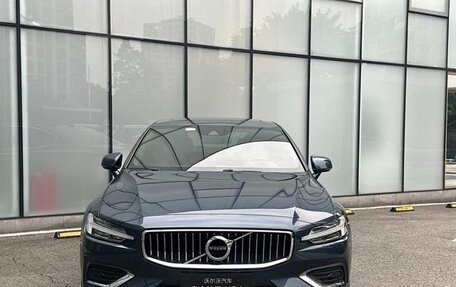 Volvo S60 III, 2021 год, 2 600 000 рублей, 2 фотография