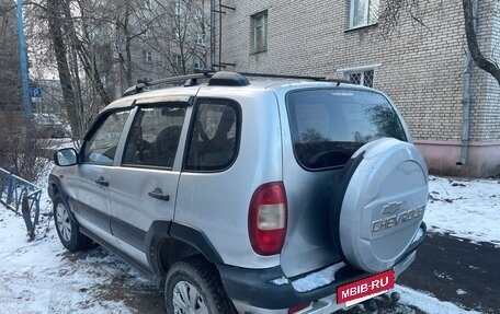 Chevrolet Niva I рестайлинг, 2004 год, 260 000 рублей, 3 фотография