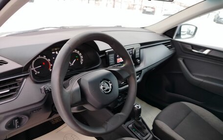 Skoda Rapid II, 2021 год, 1 200 000 рублей, 6 фотография