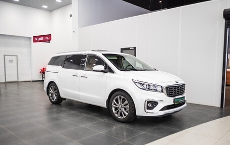 KIA Carnival III, 2018 год, 3 500 000 рублей, 4 фотография