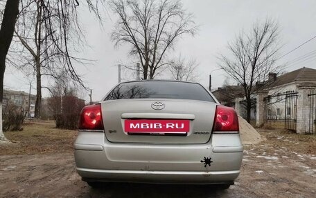 Toyota Avensis III рестайлинг, 2004 год, 750 000 рублей, 4 фотография