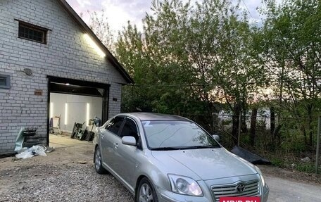 Toyota Avensis III рестайлинг, 2004 год, 750 000 рублей, 9 фотография