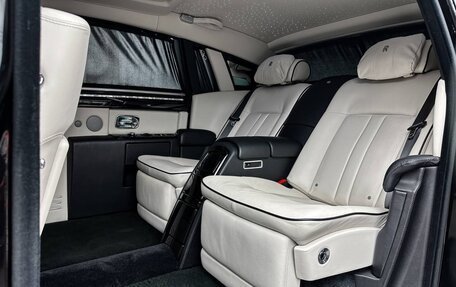 Rolls-Royce Phantom VII рестайлинг, 2016 год, 47 250 000 рублей, 21 фотография