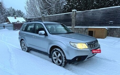 Subaru Forester, 2012 год, 1 380 000 рублей, 2 фотография