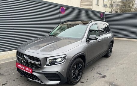 Mercedes-Benz GLB AMG, 2022 год, 4 200 000 рублей, 2 фотография