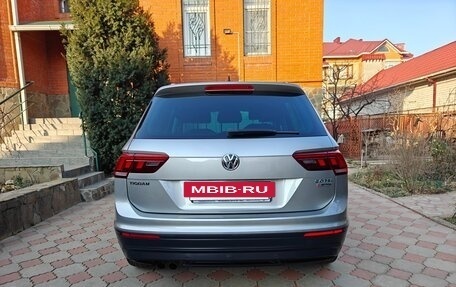 Volkswagen Tiguan II, 2017 год, 2 700 000 рублей, 4 фотография