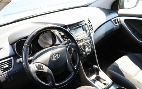 Hyundai i30 II рестайлинг, 2012 год, 919 000 рублей, 11 фотография