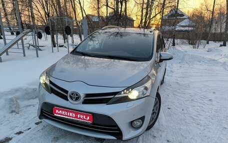 Toyota Verso I, 2013 год, 1 535 000 рублей, 1 фотография