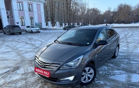 Hyundai Solaris II рестайлинг, 2015 год, 1 290 000 рублей, 1 фотография