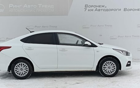 Hyundai Solaris II рестайлинг, 2018 год, 1 055 000 рублей, 3 фотография