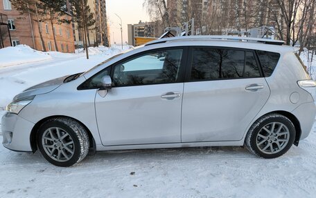 Toyota Verso I, 2013 год, 1 535 000 рублей, 2 фотография