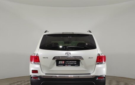 Toyota Highlander III, 2012 год, 1 950 000 рублей, 6 фотография