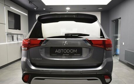 Mitsubishi Outlander III рестайлинг 3, 2021 год, 2 859 000 рублей, 7 фотография