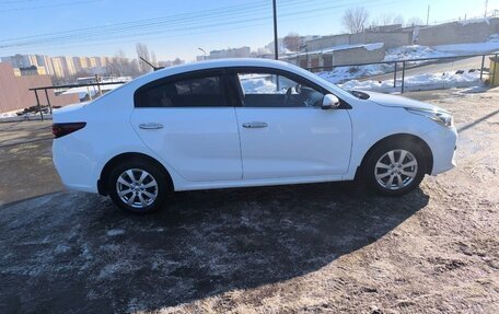 KIA Rio IV, 2019 год, 1 670 000 рублей, 3 фотография