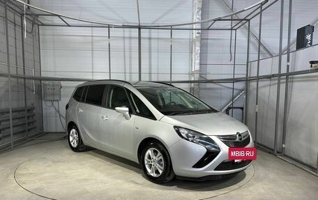 Opel Zafira C рестайлинг, 2015 год, 1 330 000 рублей, 3 фотография