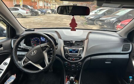 Hyundai Solaris II рестайлинг, 2015 год, 1 030 000 рублей, 10 фотография