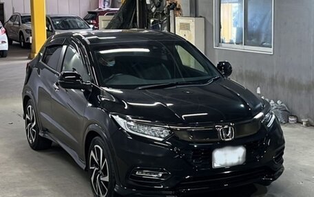 Honda Vezel, 2020 год, 1 670 000 рублей, 2 фотография