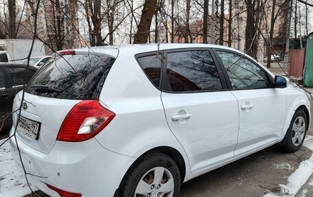 KIA cee'd I рестайлинг, 2011 год, 580 000 рублей, 2 фотография