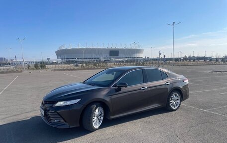 Toyota Camry, 2018 год, 3 250 000 рублей, 4 фотография