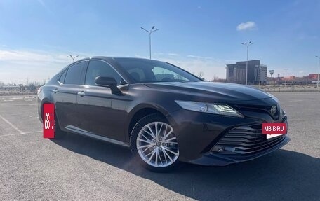 Toyota Camry, 2018 год, 3 250 000 рублей, 3 фотография