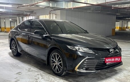 Toyota Camry, 2023 год, 3 590 000 рублей, 3 фотография