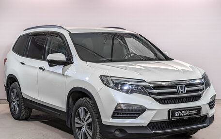 Honda Pilot III рестайлинг, 2016 год, 2 700 000 рублей, 3 фотография