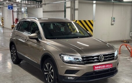 Volkswagen Tiguan II, 2019 год, 2 690 000 рублей, 1 фотография