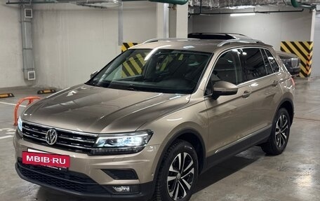 Volkswagen Tiguan II, 2019 год, 2 690 000 рублей, 2 фотография