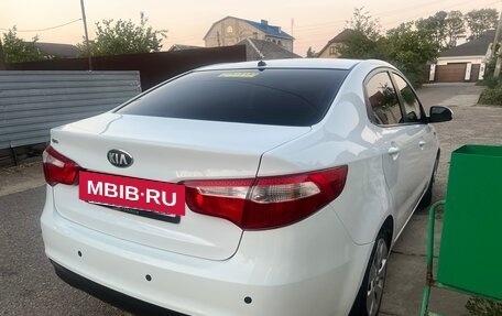 KIA Rio III рестайлинг, 2013 год, 999 000 рублей, 2 фотография