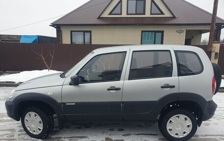 Chevrolet Niva I рестайлинг, 2015 год, 665 000 рублей, 2 фотография