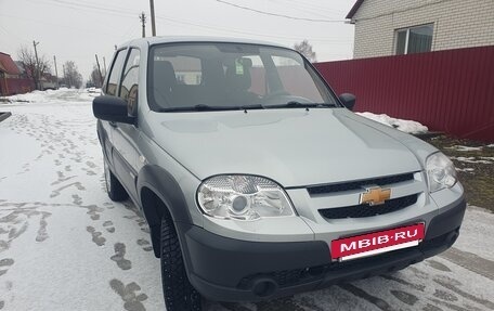 Chevrolet Niva I рестайлинг, 2015 год, 665 000 рублей, 7 фотография